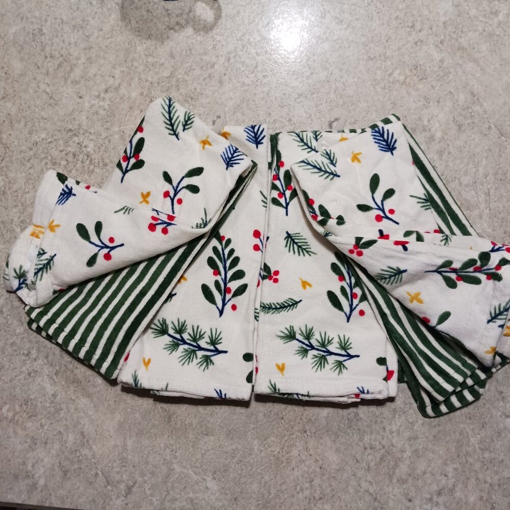 Target Wondershop Christmas towel lot